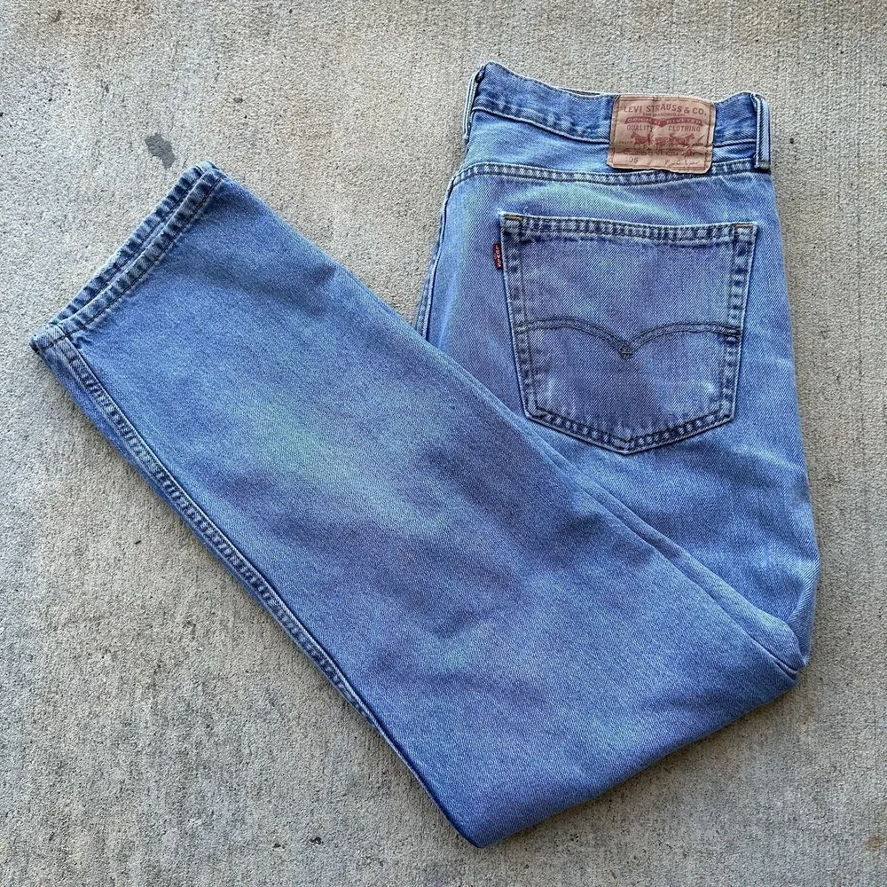 Levi's 505 Jeans Men's 36Wx31L Light Blue Wash Regular Fit Straight Leg‎ Denim